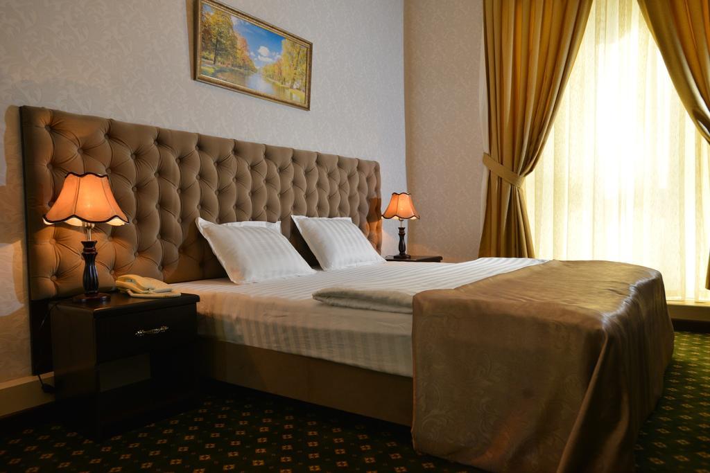 Gloria Hotel ทาชเคนต์ ภายนอก รูปภาพ