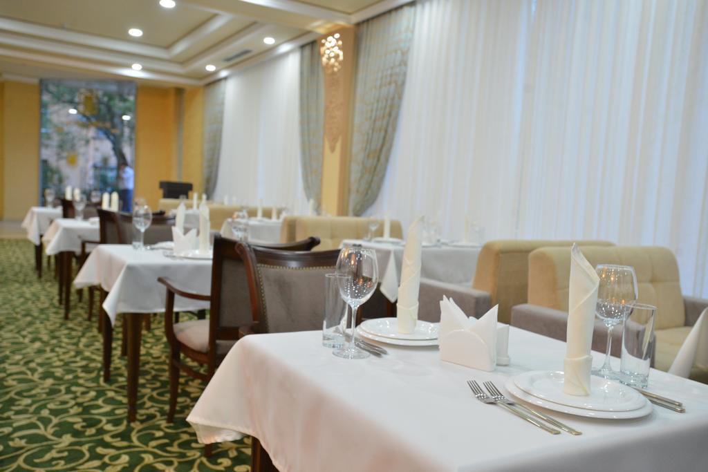 Gloria Hotel ทาชเคนต์ ภายนอก รูปภาพ