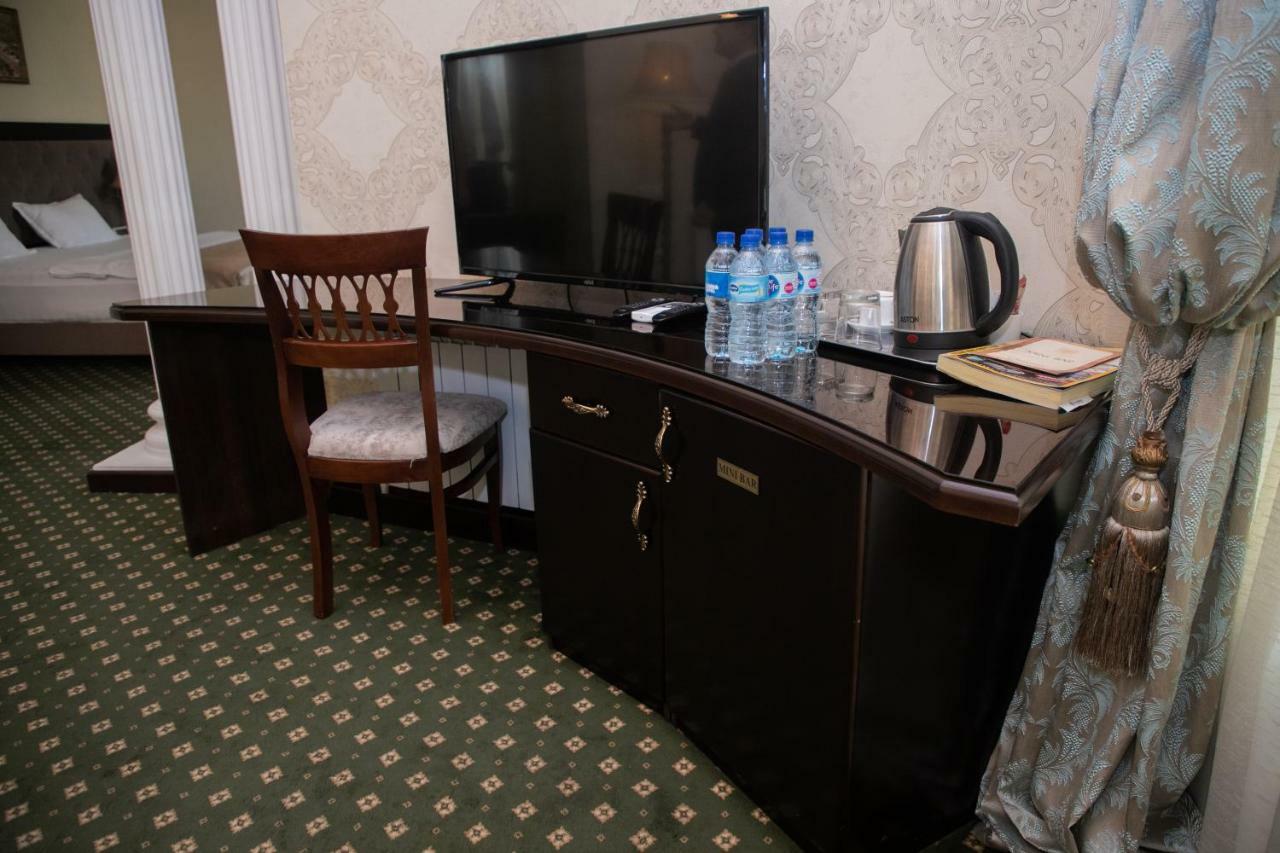 Gloria Hotel ทาชเคนต์ ภายนอก รูปภาพ